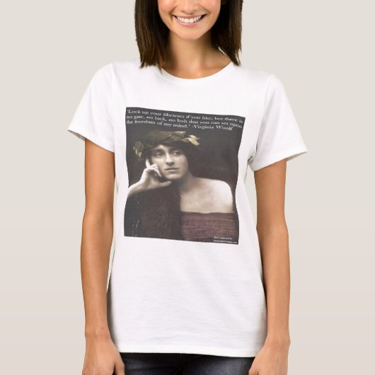 ヴァージニア・ウルフの開放的な心の名言 Tシャツ (正面)