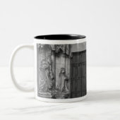ヴァージンを描写するtrumeauの入口 ツートーンマグカップ (左)