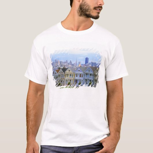 ヴィクトリア様式住宅の並ぶ街並み Tシャツ (正面)
