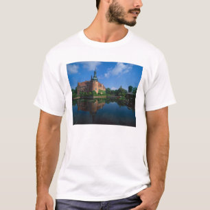 ヴィットスコヴレ城 スウェーデン スコーネ地方 Tシャツ