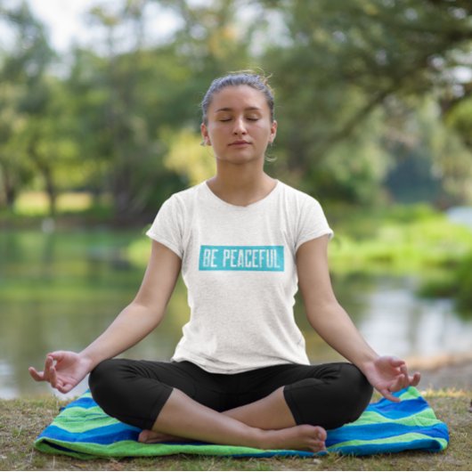 ヴィパッサナメディテーション平静Anicca Be Peace Tシャツ