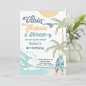 ヴィビントリヴィン&スリーレトロサーフビーチ誕生日 招待状 (スタンド正面)