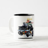 ヴィンスクラインズハイオクタンアート， 1955シボイのガッサー ツートーンマグカップ (正面左)