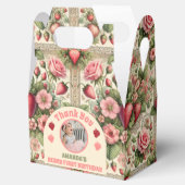 ヴィンテージいちご1st誕生日パーティー写真 フェイバーボックス (オープン)