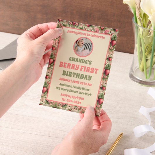 ヴィンテージいちご1st誕生日パーティー写真 ベラム紙招待状 (ポータブル)
