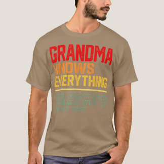 ヴィンテージおばあちゃんは女性のmotheすべてを知おもしろいっている tシャツ