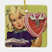 ヴィンテージかわいいバレンタインデーとチョコレート入り女の子 セラミックオーナメント (正面)
