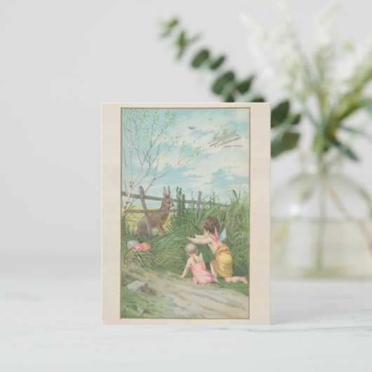 ヴィンテージかわいい妖精の男の子の復活祭の卵 シーズンポストカード (スタンド正面)