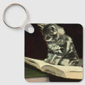 ヴィンテージかわいい子ビクトリアン猫の読本 キーホルダー (正面)