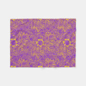 ヴィンテージかわいらし紫色の黄色い花柄 フリースブランケット (正面(横))