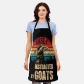 ヴィンテージが容易にヤギに気を散らすレトロヴィンテージ エプロン (着用した状態)