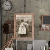 ヴィンテージが庭でキスをするの子どもたちの愛の写真 ポスター