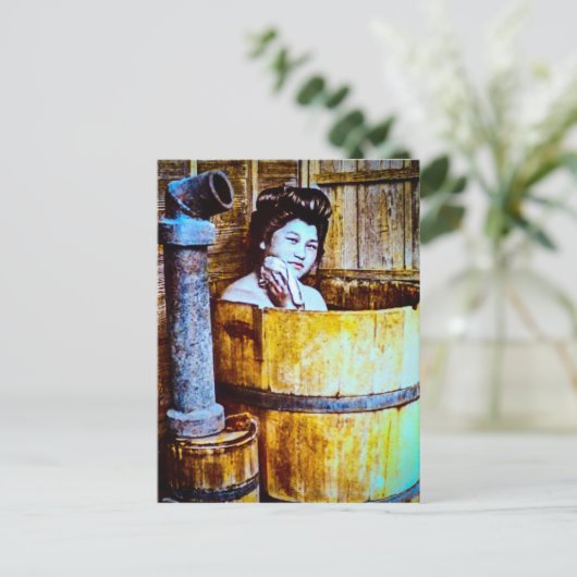 ヴィンテージが木桶に浸かる姿 ポストカード (スタンド正面)