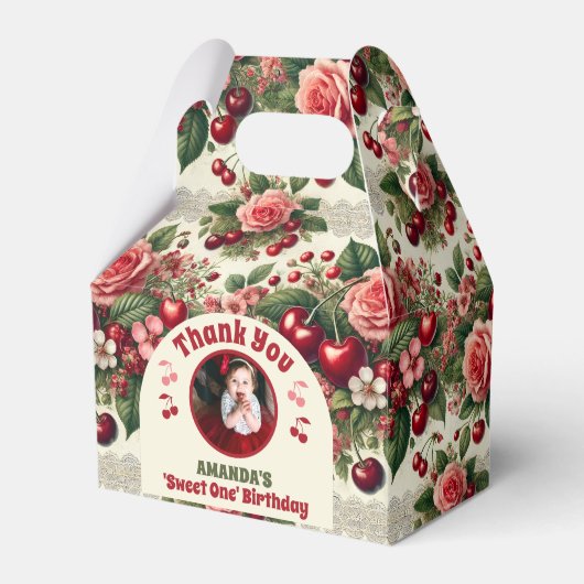 ヴィンテージさくらんぼ「Sweet One」 1st Birthday Photo フェイバーボックス (正面サイド)