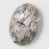 ヴィンテージで変化するカーネーションの花と灰色の空 ラージ壁時計 (傾斜)