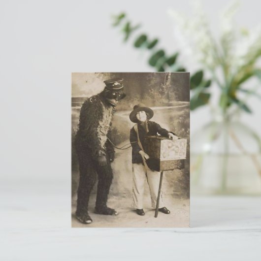 ヴィンテージとサルのスーツの男 ポストカード (スタンド正面)