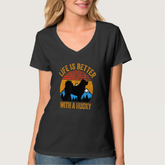 ヴィンテージなハスキー犬のディストressedデザイン 1 tシャツ