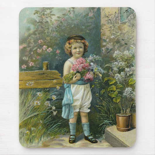 ヴィンテージな庭の花を持つ少年 マウスパッド (正面)
