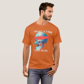 ヴィンテージな時代に生きてる Tシャツ (正面フル)