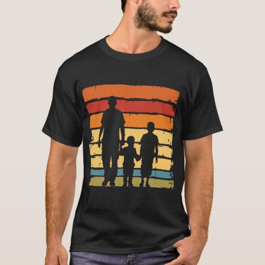 ヴィンテージな父と二人の息子 Tシャツ (正面)