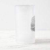 ヴィンテージによって斑点を付けられる牛レトロのBullはイラストレーションを脅かします フロストグラスビールジョッキ (中央)