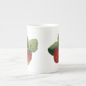 ヴィンテージのいちご ボーンチャイナマグカップ (正面)