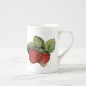 ヴィンテージのいちご ボーンチャイナマグカップ (右)