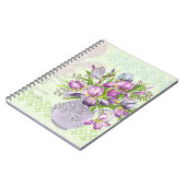 ヴィンテージのぼろぼろの紫色の花のお洒落な緑 ノートブック (左側)