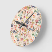 ヴィンテージのアイボリーのピンクの茶色の水彩画の素朴な花柄 ラウンド壁時計 (傾斜)