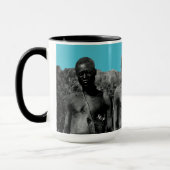 ヴィンテージのアフリカの水色の白黒 マグカップ (左)