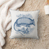 ヴィンテージのアルマジロの旧式なWoodblockの青 クッション (ブランケット)