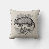 ヴィンテージのアルマジロの装飾用クッション-あなたの色を選んで下さい クッション (裏面)