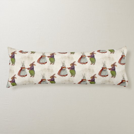 ヴィンテージのウサギビクトリアン夫婦 ボディピロー (正面)