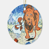 ヴィンテージのオズの魔法使いのイラストレーション-ドロシー及びライオン セラミックオーナメント (左)