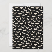 ヴィンテージのクモの巣が張り付いた、コウモリの頭蓋骨の顔 ハロウィン 招待状 (裏面)