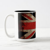 ヴィンテージのグランジなイギリスの旗 ツートーンマグカップ (左)