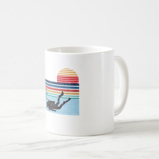 ヴィンテージのスキューバダイバーのためのレトロのスキューバダイビングのギフト コーヒーマグカップ (正面右)