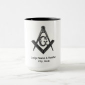 ヴィンテージのスタイルフリーメーソンのロッジのマグ マグカップ (中央)