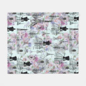 ヴィンテージのストライプなエッフェル塔のコラージュのピンクの花柄 フリースブランケット (正面(横))