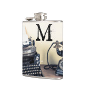 ヴィンテージのタイプ作家のレトロのモノグラムのウィスキーのフラスコ フラスク (左)