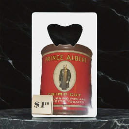 ヴィンテージのタバコの包装 クレジットカード栓抜き