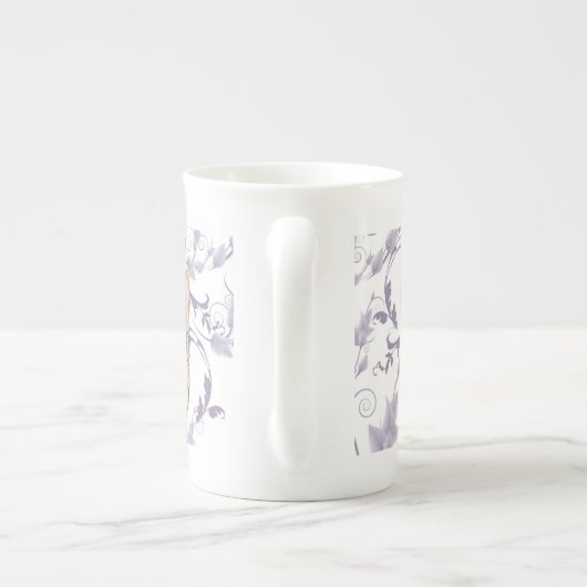 ヴィンテージのデザインの茶マグ ボーンチャイナマグカップ (裏面)