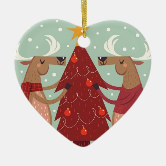 ヴィンテージのトナカイがクリスマスツリーを飾る セラミックオーナメント (正面)