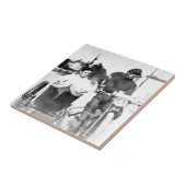 ヴィンテージのバイクもしくは自転車に乗る人の無法者のオートバイおよび側車 タイル (側面)