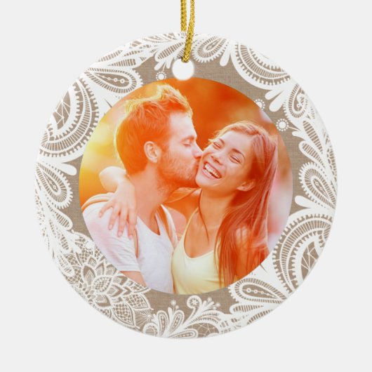 ヴィンテージのバーラップおよびレースのオーナメント セラミックオーナメント (正面)