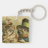 ヴィンテージのビクトリアン帽子をかぶった新郎猫 キーホルダー (裏面)