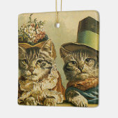 ヴィンテージのビクトリアン帽子をかぶった新郎猫 セラミックオーナメント (左)