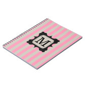 ヴィンテージのピンクのストライプパターン黒のカスタムのモノグラム ノートブック (左側)