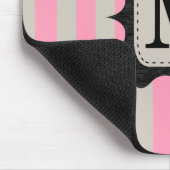 ヴィンテージのピンクのストライプパターン黒のカスタムのモノグラム マウスパッド (コーナー)