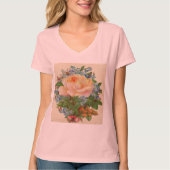 ヴィンテージのピンクのバラ、ハッピーバースデーの母 Tシャツ (正面)